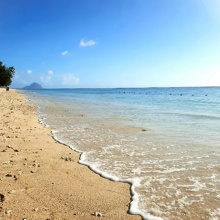 Sunkissed - Brand New Beach Apartment Located 50M From Beach Flic en Flac Exterior photo