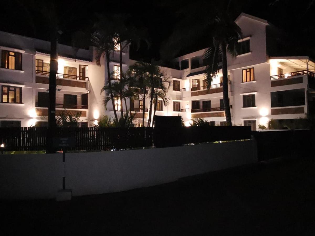 Sunkissed - Brand New Located 50m From